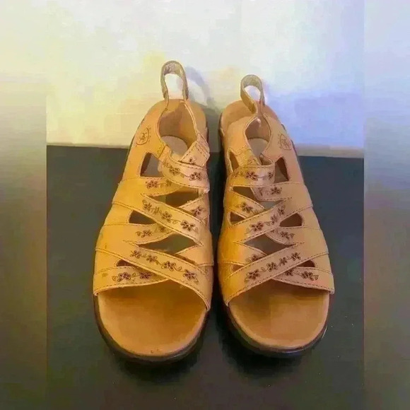 Ariat Women's Strappy Sandals with Floral Detail Brown Slingback Sandal Size 8.5 - Picture 1 of 13